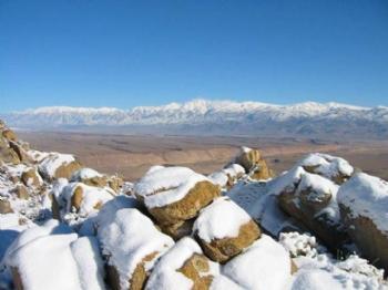 FOTONosotras, monjas contemplativos, permanecemos retiradas en nuestro fro yermo.
