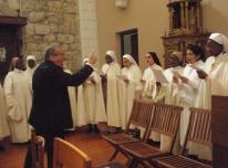 Canto de Paz, a capella, dirigidas  por Don Carlos, nuestro profesor de msica. - 